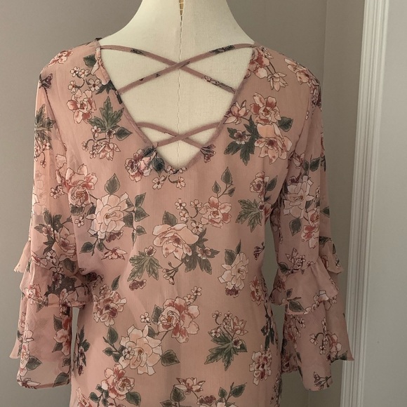 TORRID 0X FLORAL RUFFLE BELL SLEEVE STRAPPY BLOUSE - Picture 6 of 7